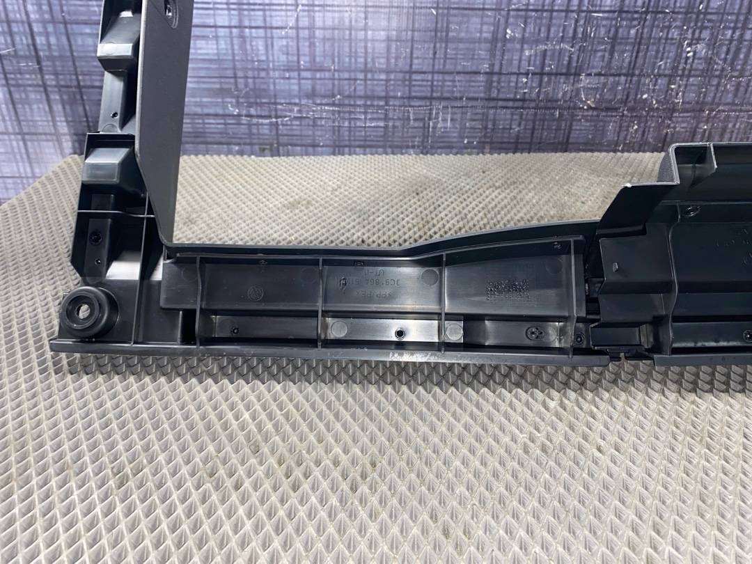 Пластик багажника, 740 рублей, Красноярск