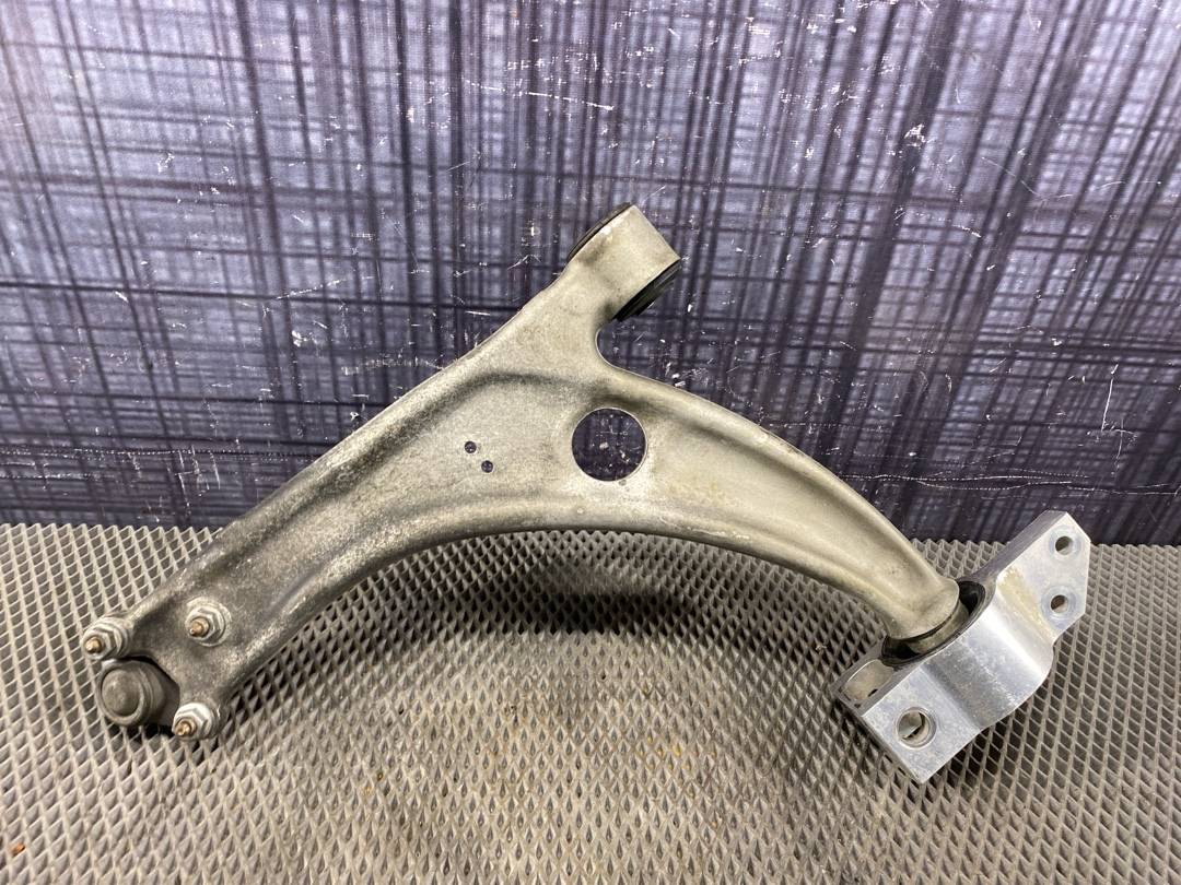 Рычаг подвески, 6210 рублей, Красноярск