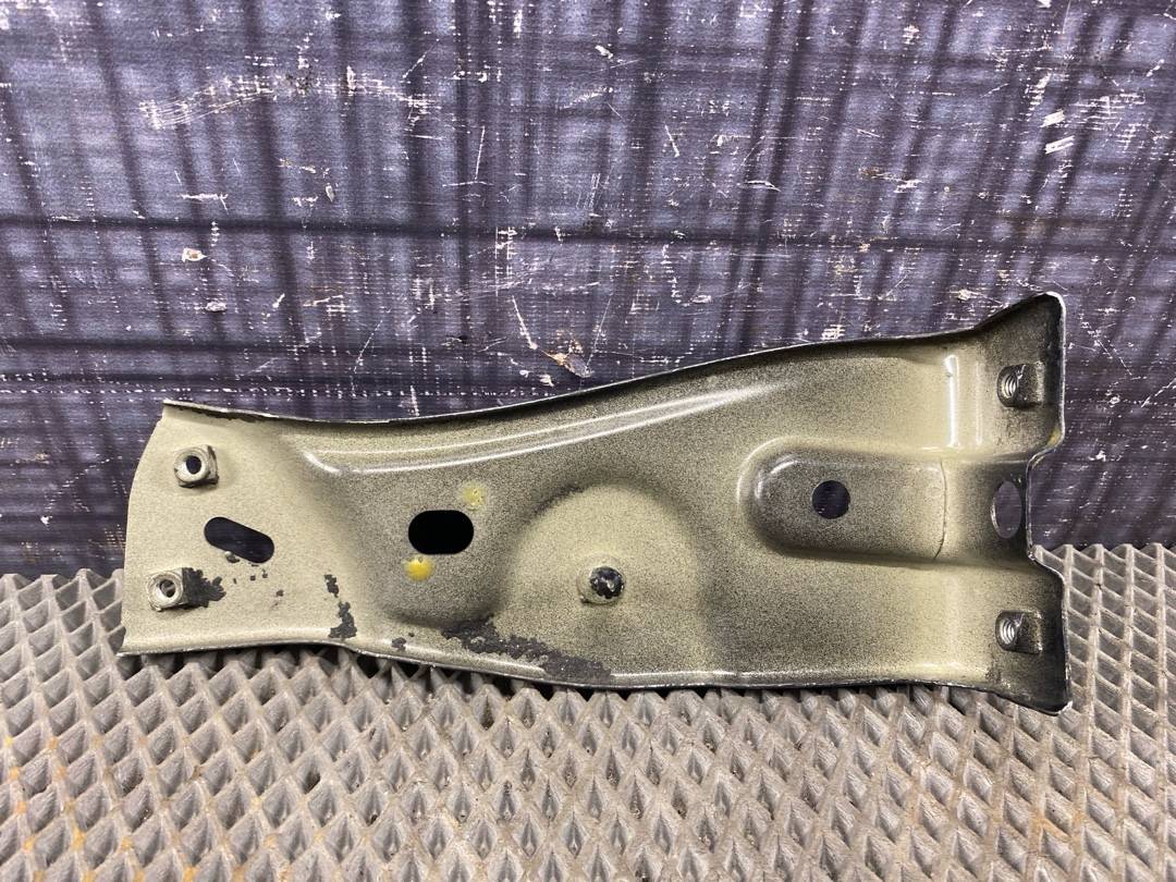 Кронштейн крыла, 810 рублей, Красноярск