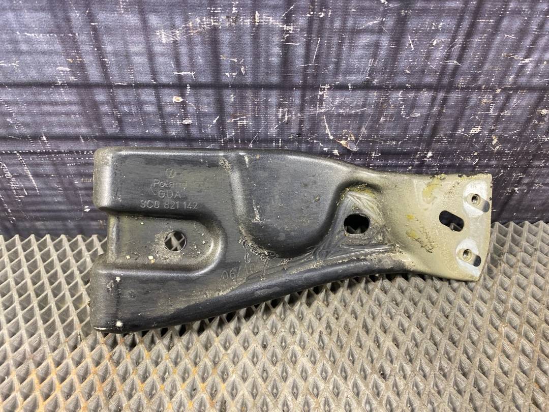 Кронштейн крыла, 810 рублей, Красноярск