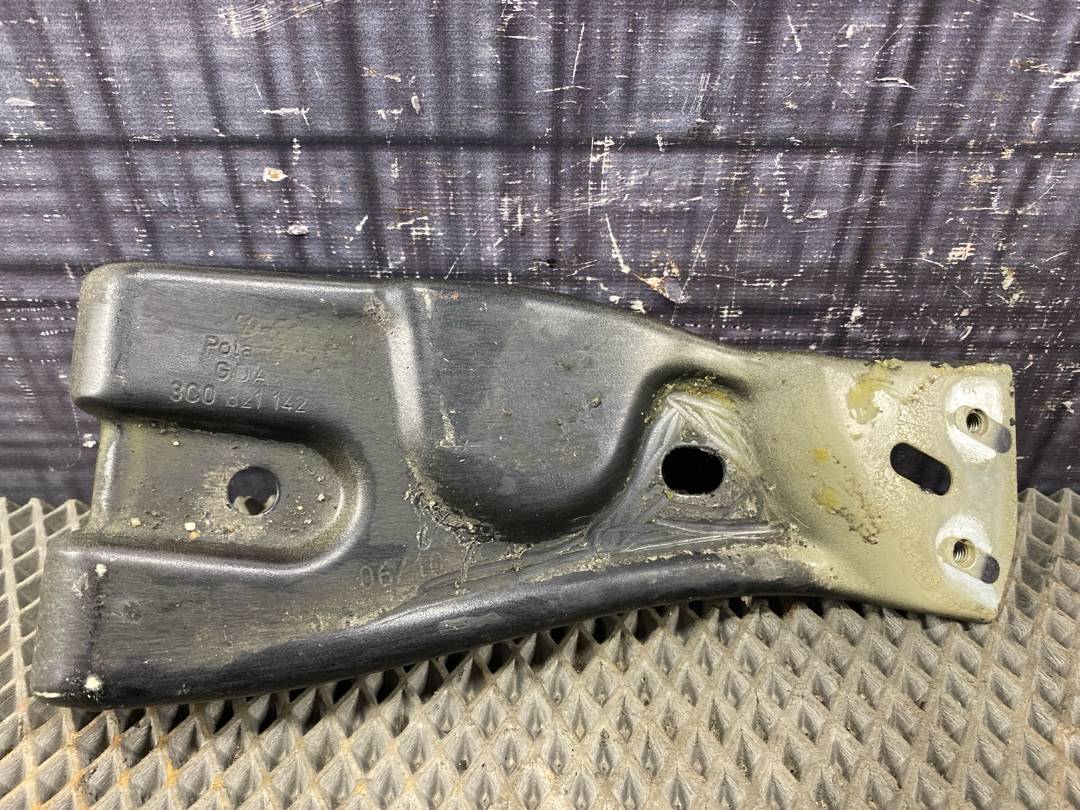 Кронштейн крыла, 810 рублей, Красноярск