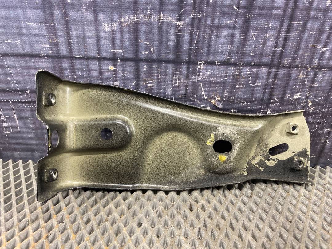 Кронштейн крыла, 810 рублей, Красноярск