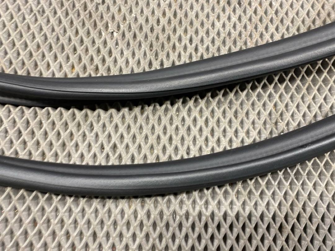 Уплотнитель крышки багажника, 1000 рублей, Красноярск