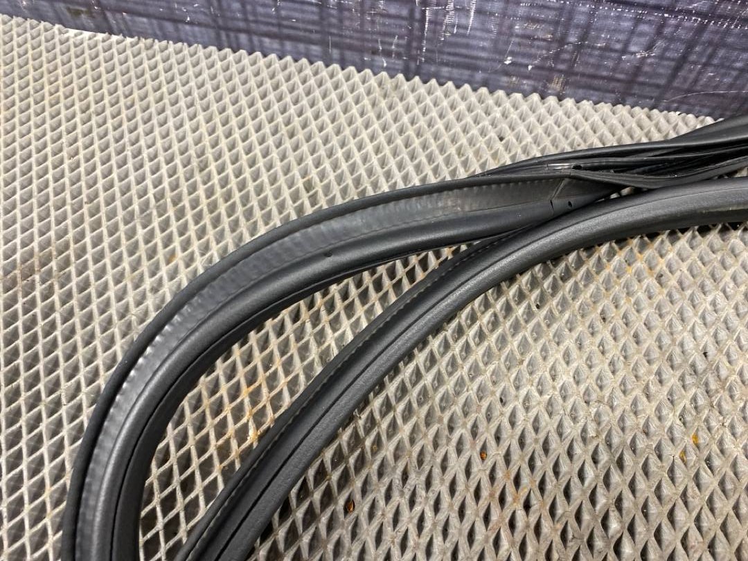 Уплотнитель крышки багажника, 1000 рублей, Красноярск