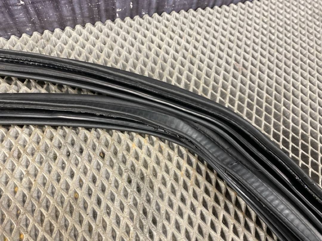 Уплотнитель крышки багажника, 1000 рублей, Красноярск