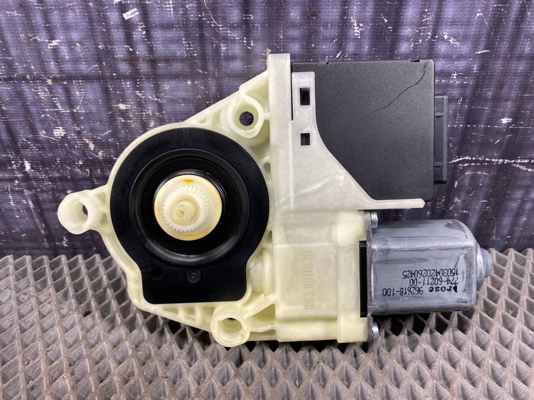 Мотор стеклоподъемника, 1060 рублей, Красноярск