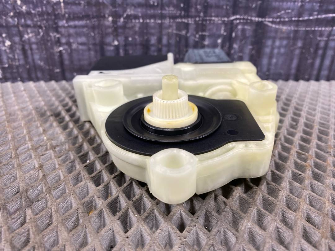 Мотор стеклоподъемника, 1060 рублей, Красноярск