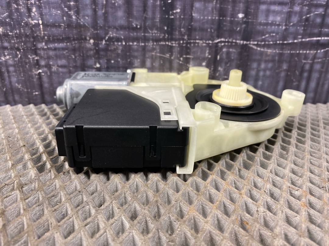 Мотор стеклоподъемника, 1060 рублей, Красноярск