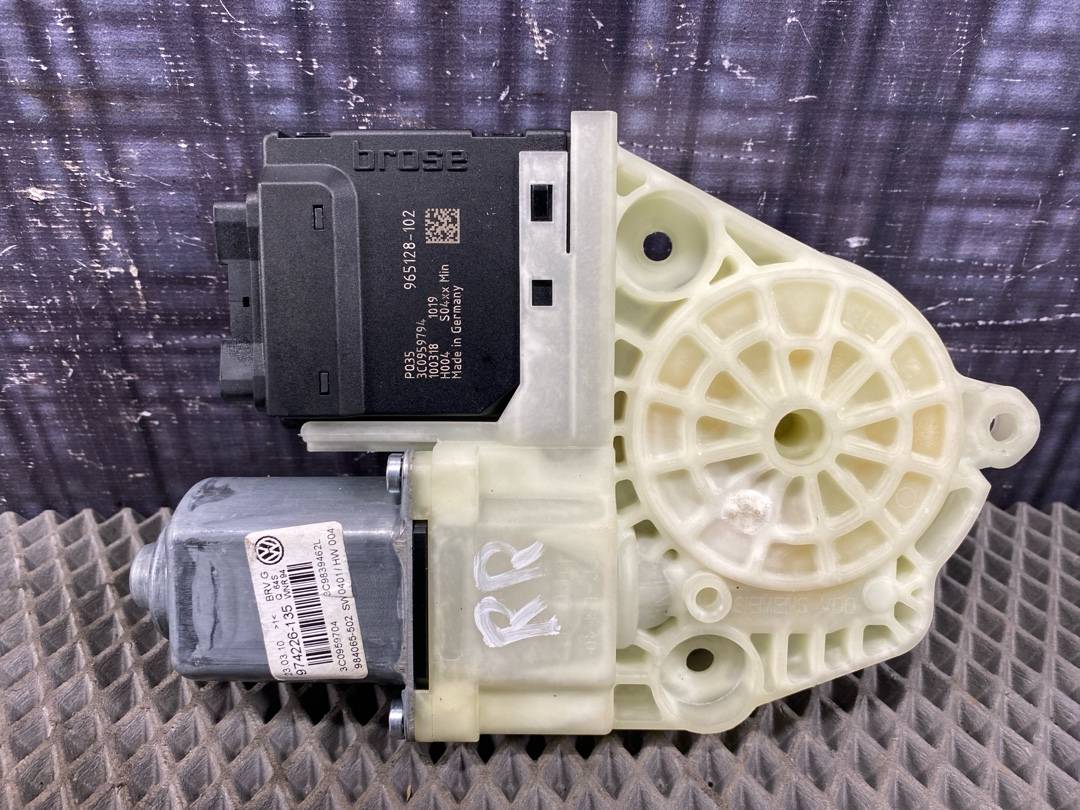 Мотор стеклоподъемника, 1060 рублей, Красноярск