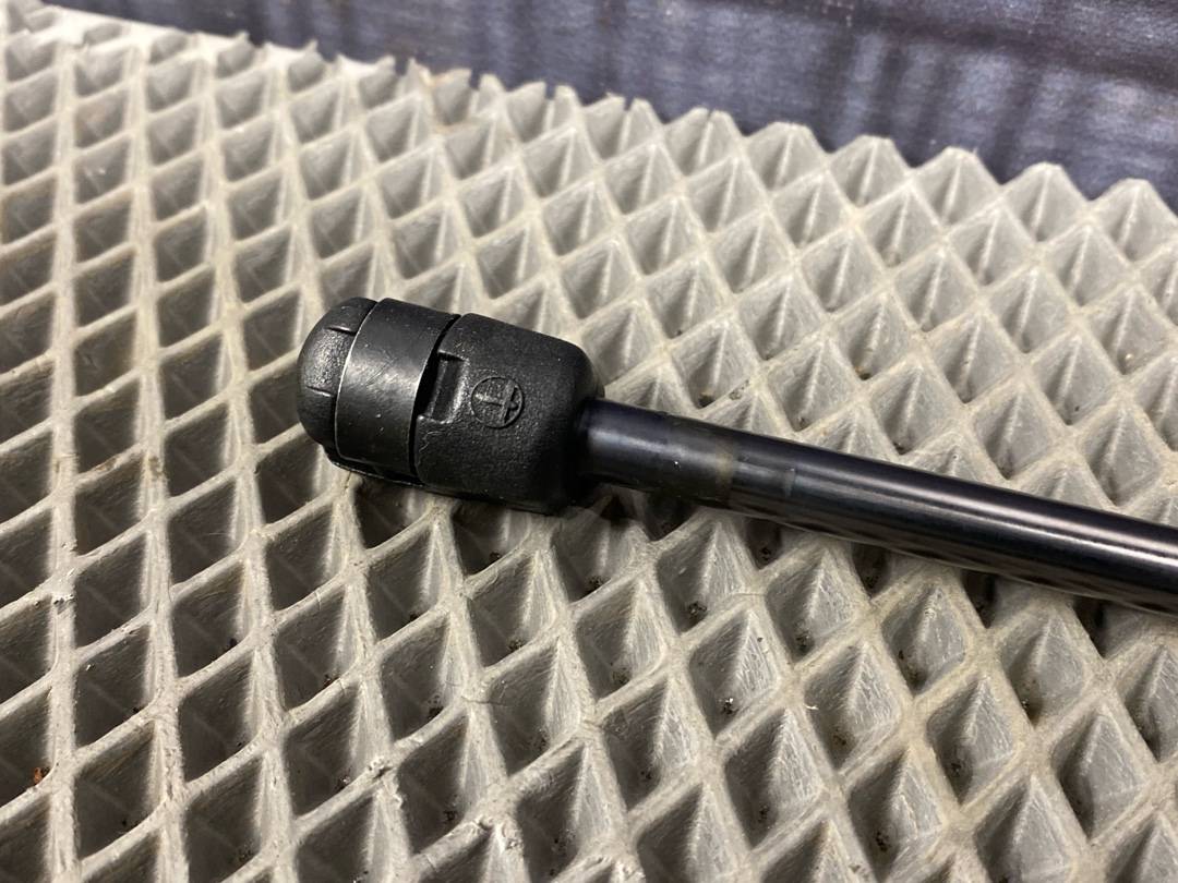 Амортизатор багажника, 880 рублей, Красноярск