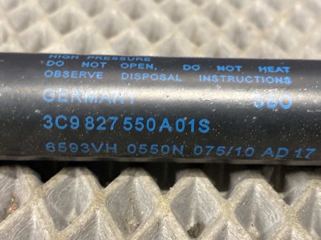 Амортизатор багажника, 880 рублей, Красноярск