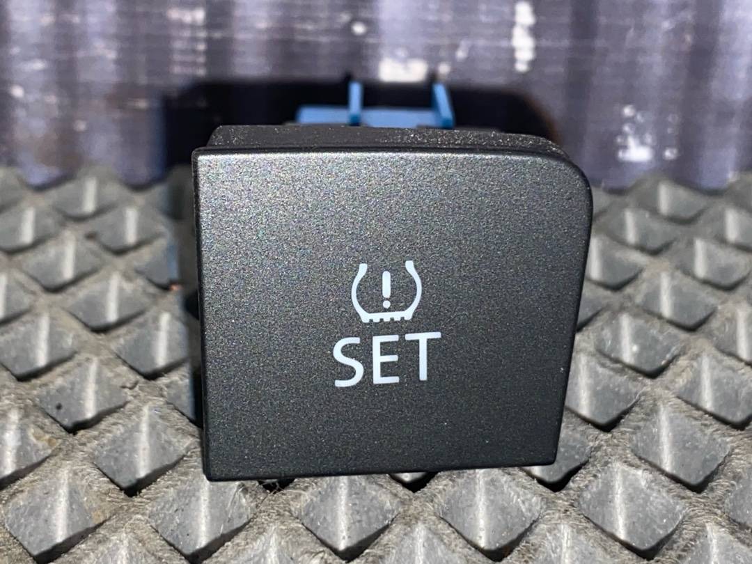 Кнопка салона, 680 рублей, Красноярск