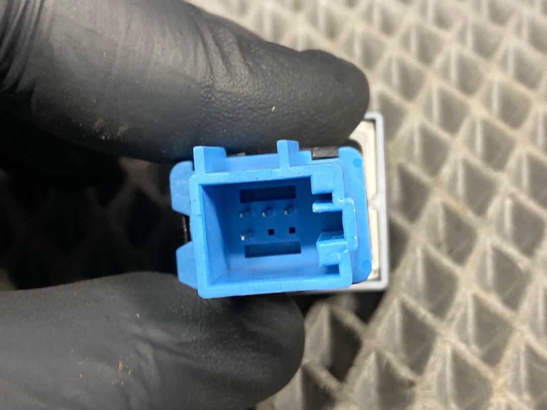 Кнопка салона, 680 рублей, Красноярск