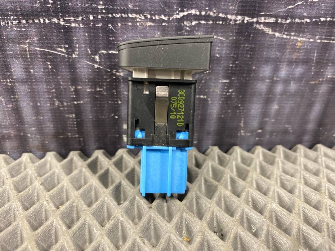 Кнопка салона, 680 рублей, Красноярск