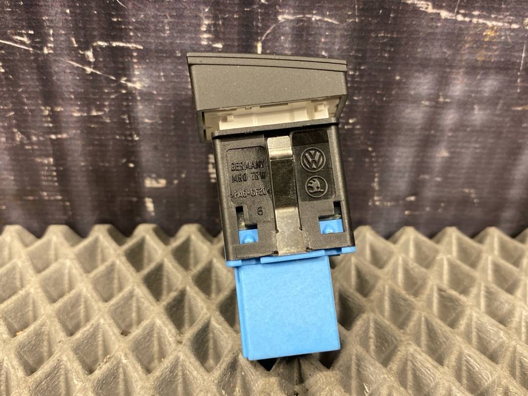 Кнопка салона, 680 рублей, Красноярск