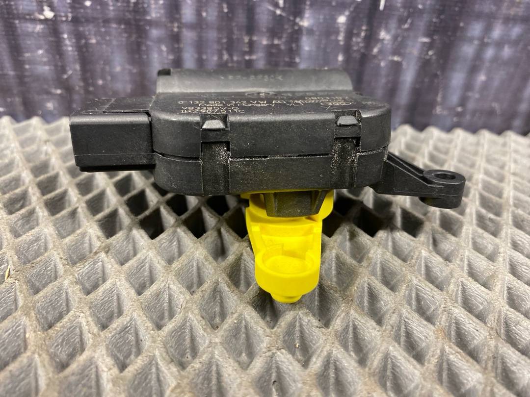 Мотор заслонки печки, 1450 рублей, Красноярск