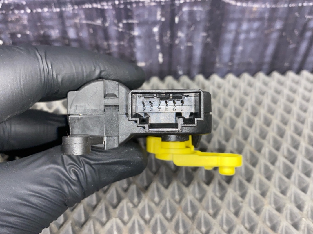 Мотор заслонки печки, 1450 рублей, Красноярск