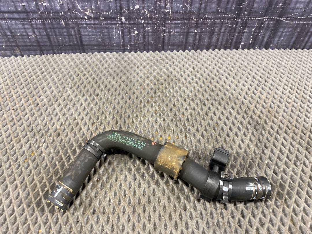 Шланг системы охлаждения, 840 рублей, Красноярск