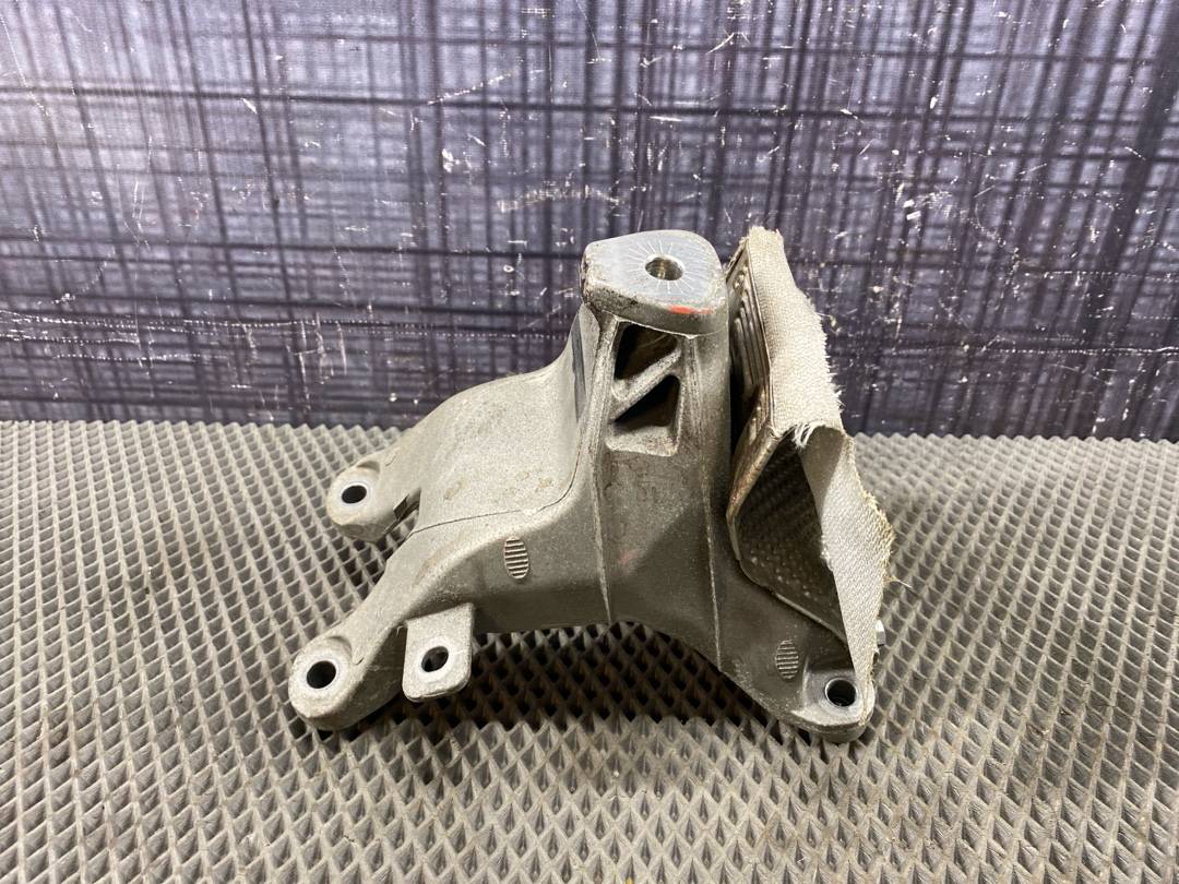 Кронштейн двигателя, 1200 рублей, Красноярск