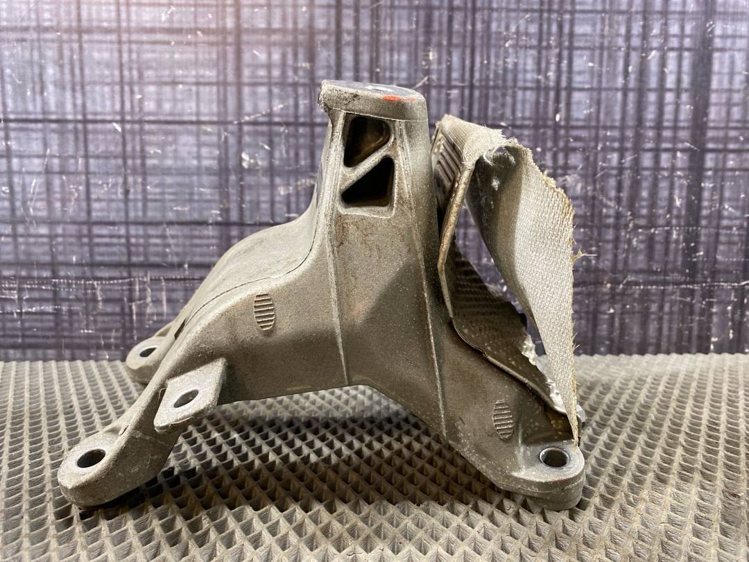 Кронштейн двигателя, 1200 рублей, Красноярск