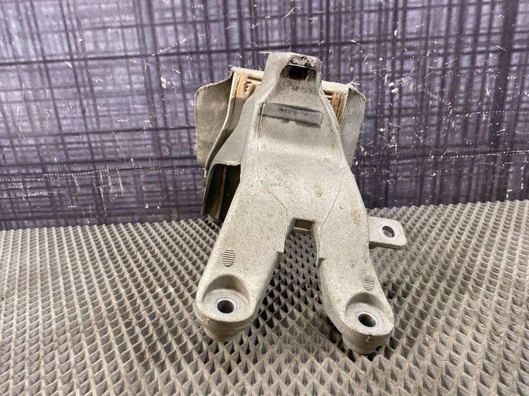 Кронштейн двигателя, 1200 рублей, Красноярск