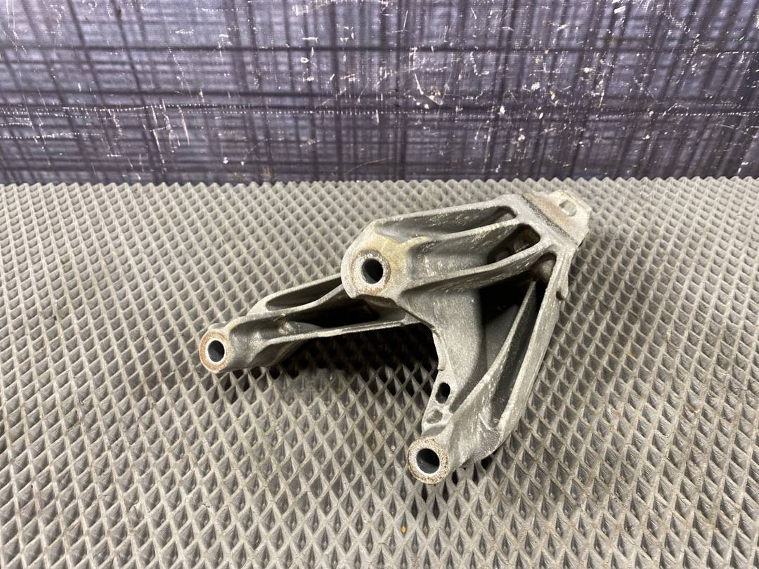 Кронштейн двигателя, 1200 рублей, Красноярск