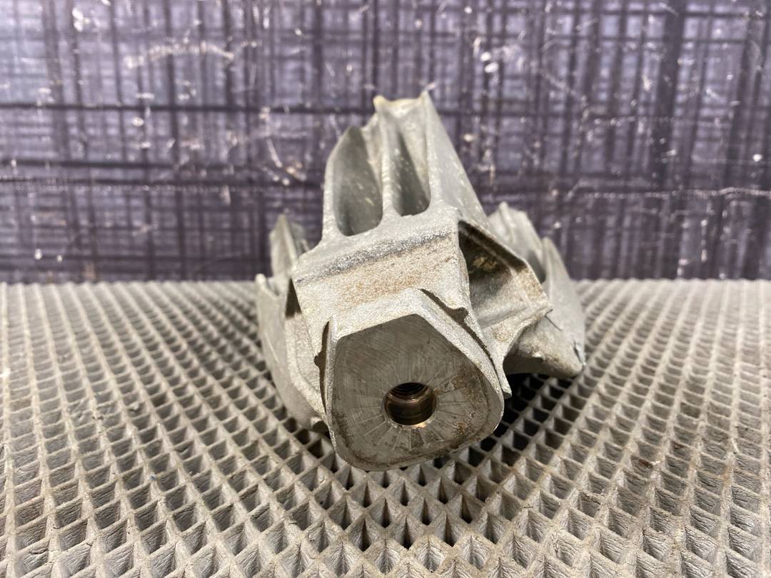 Кронштейн двигателя, 1200 рублей, Красноярск