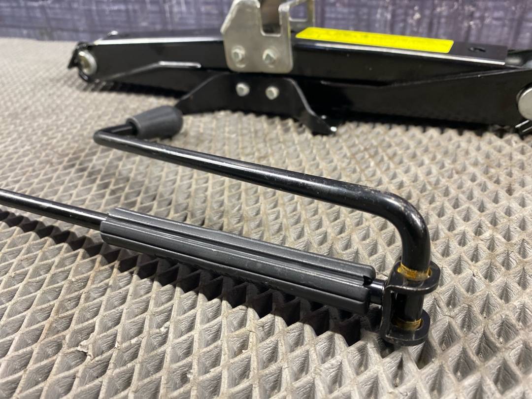 Домкрат, 4380 рублей, Красноярск