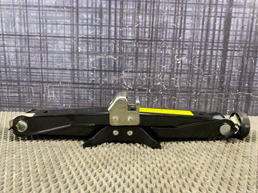 Домкрат, 4380 рублей, Красноярск