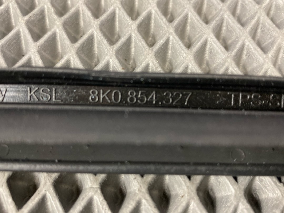 Молдинг лобового стекла, 1060 рублей, Красноярск