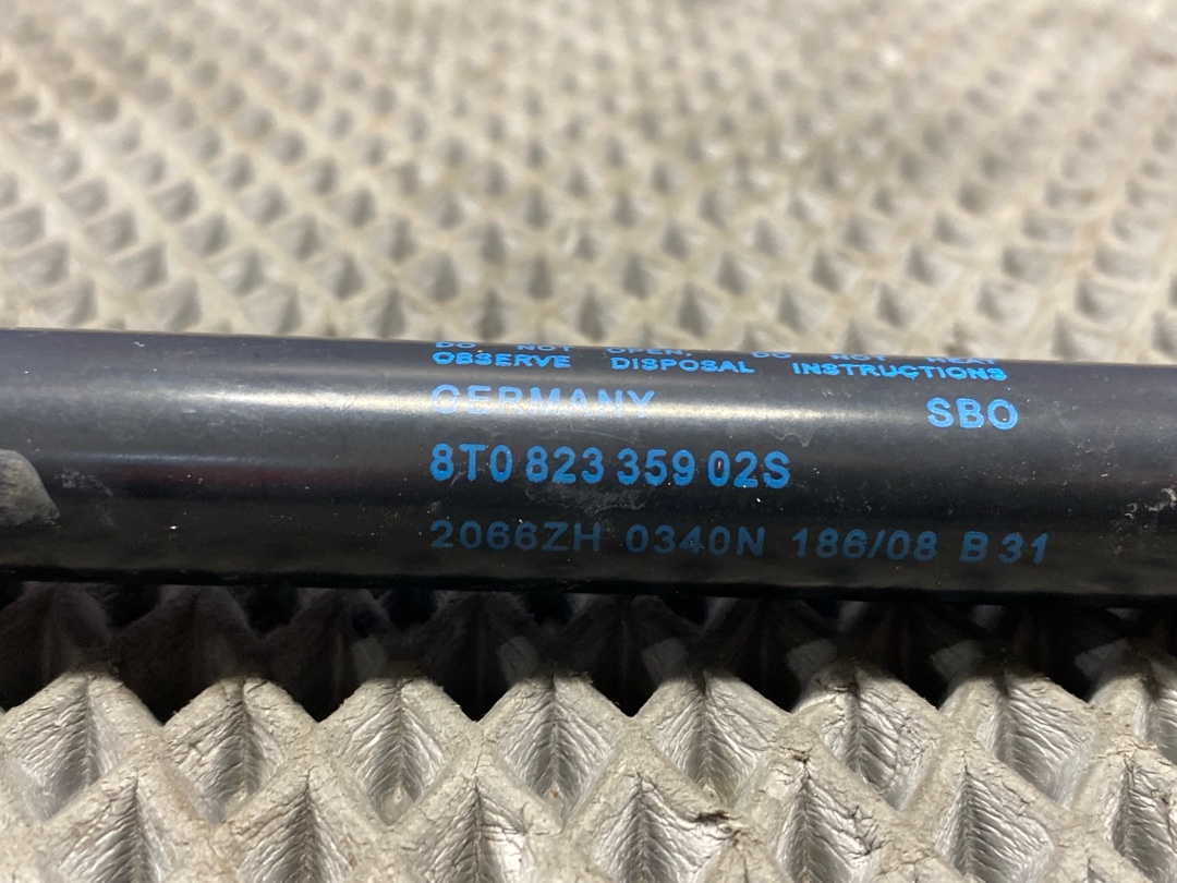 Амортизатор капота, 870 рублей, Красноярск