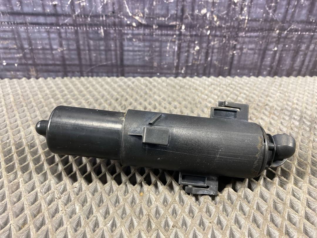 Форсунка омывателя фар, 1840 рублей, Красноярск