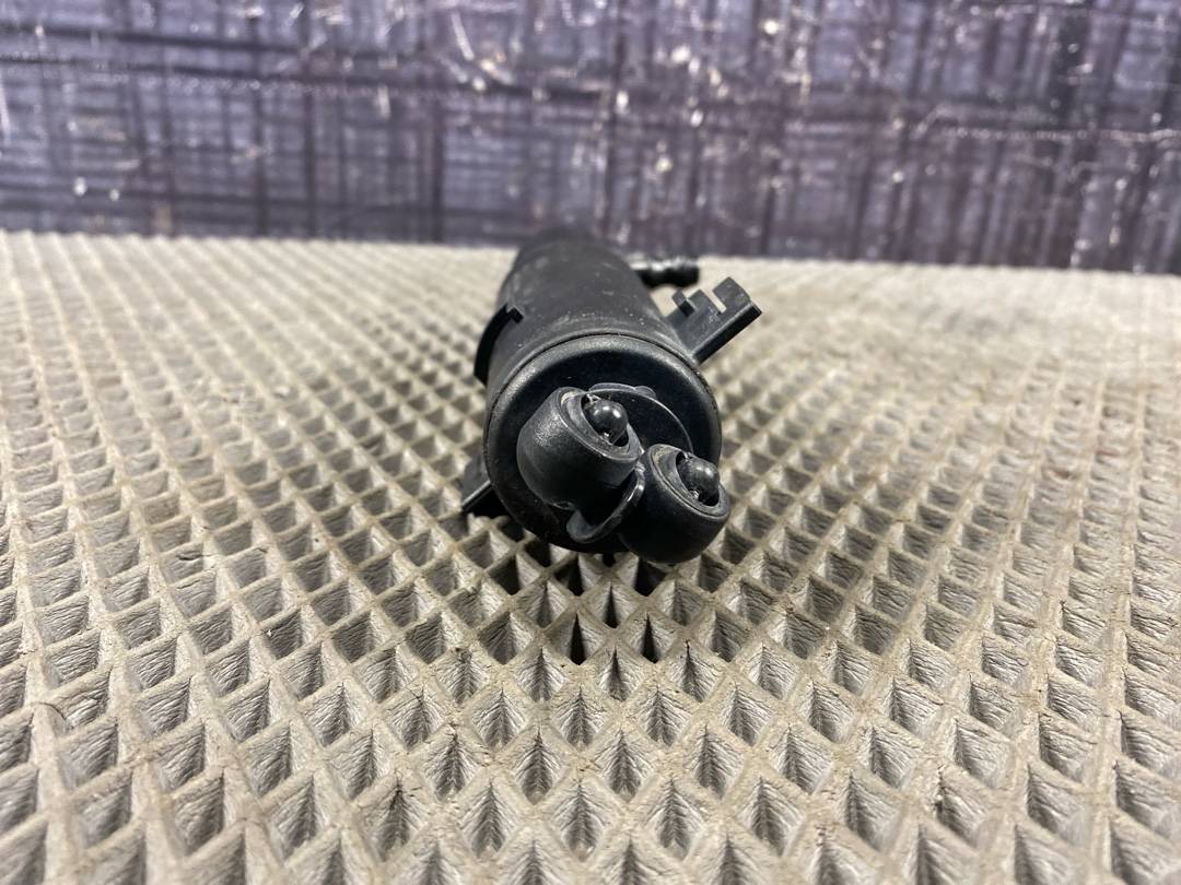 Форсунка омывателя фар, 1840 рублей, Красноярск