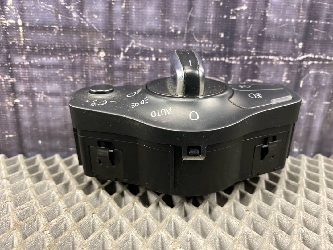 Переключатель света, 1570 рублей, Красноярск