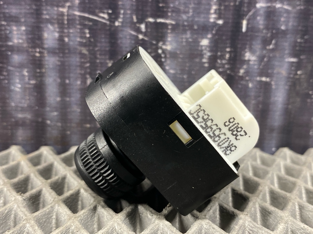 Кнопка регулировки зеркал, 1100 рублей, Красноярск