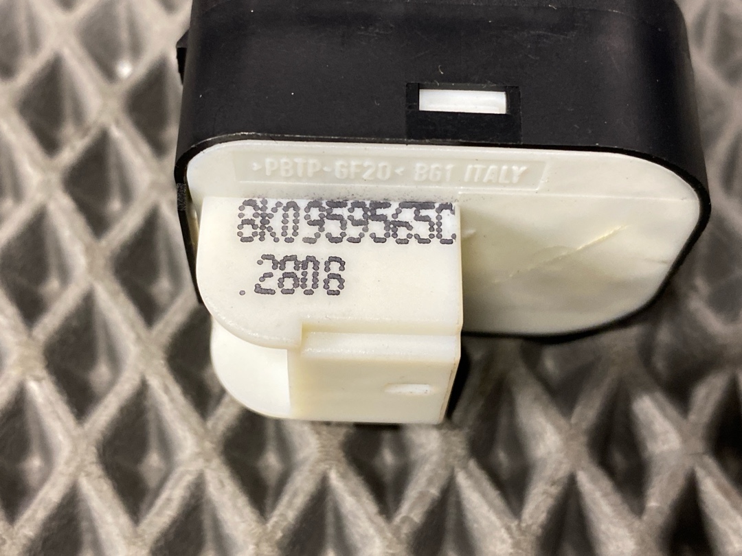 Кнопка регулировки зеркал, 1100 рублей, Красноярск