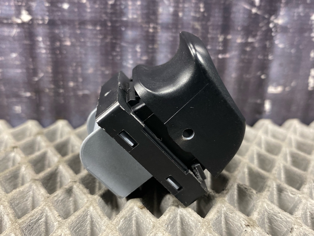 Кнопка стеклоподъемника, 550 рублей, Красноярск