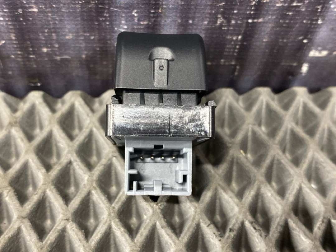 Кнопка стеклоподъемника, 550 рублей, Красноярск