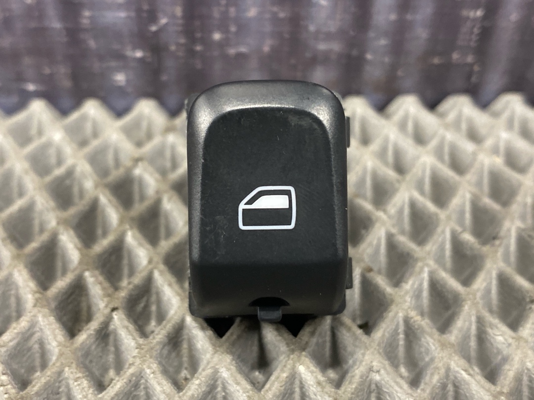 Кнопка стеклоподъемника, 550 рублей, Красноярск