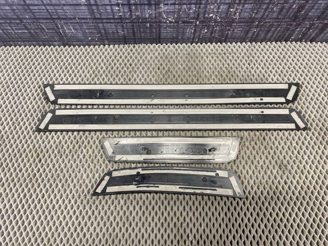 Комплект накладок на порог, 2130 рублей, Красноярск