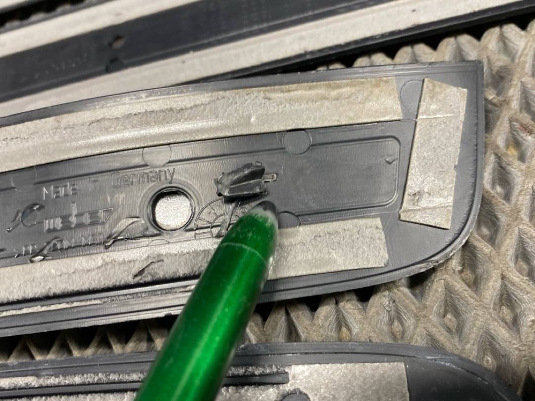 Комплект накладок на порог, 2130 рублей, Красноярск