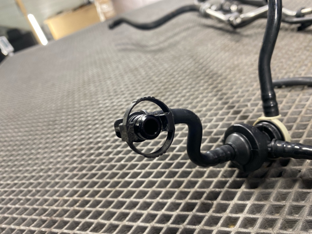 Клапан вентиляции топливного бака, 3320 рублей, Красноярск