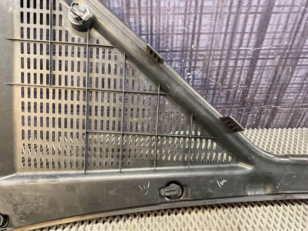 Решетка под лобовое стекло, 900 рублей, Красноярск