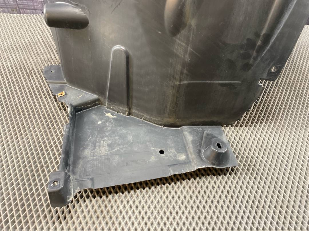 Подкрылок, 1200 рублей, Красноярск