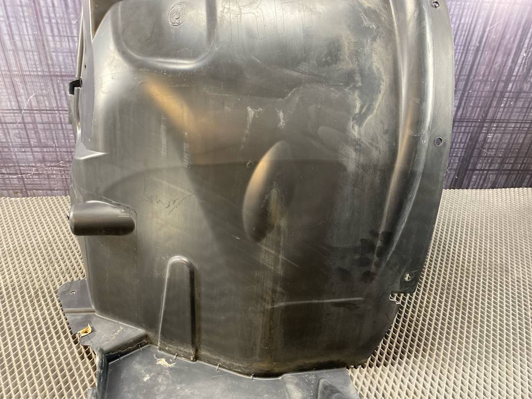 Подкрылок, 1200 рублей, Красноярск