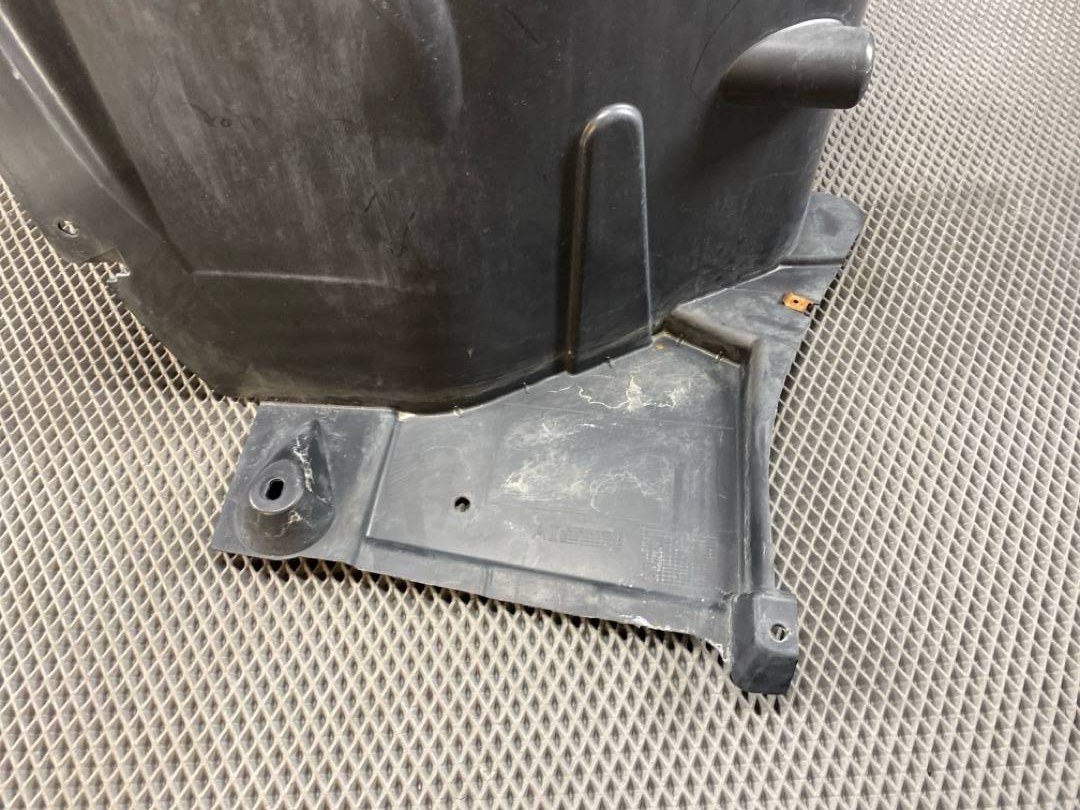 Подкрылок, 1200 рублей, Красноярск