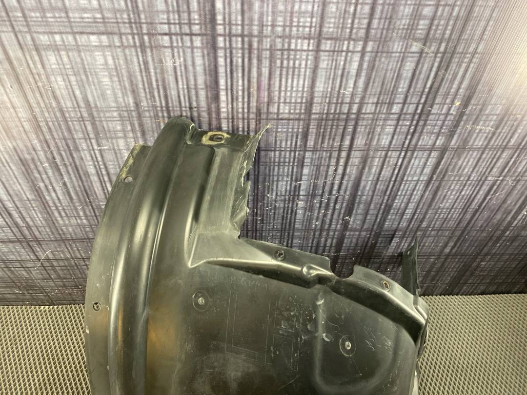 Подкрылок, 1200 рублей, Красноярск