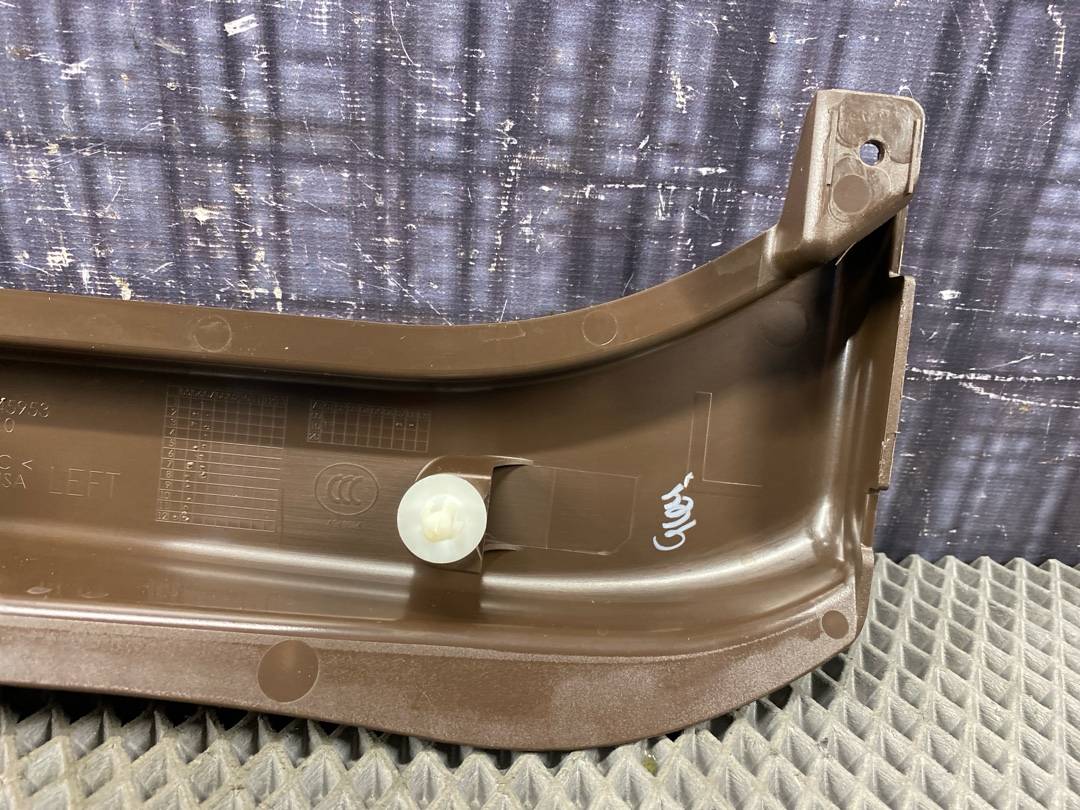 Пластик багажника, 353 рублей, Красноярск