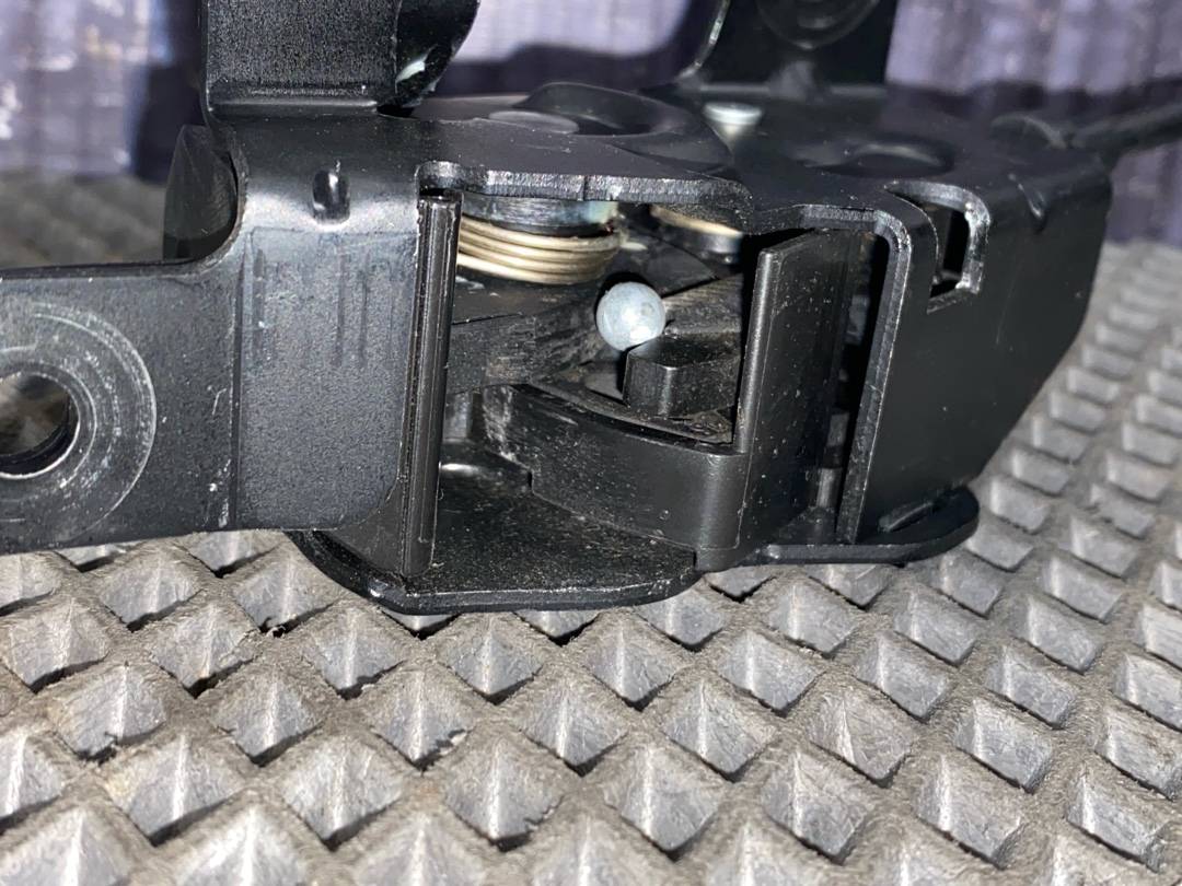 Замок багажника, 765 рублей, Красноярск