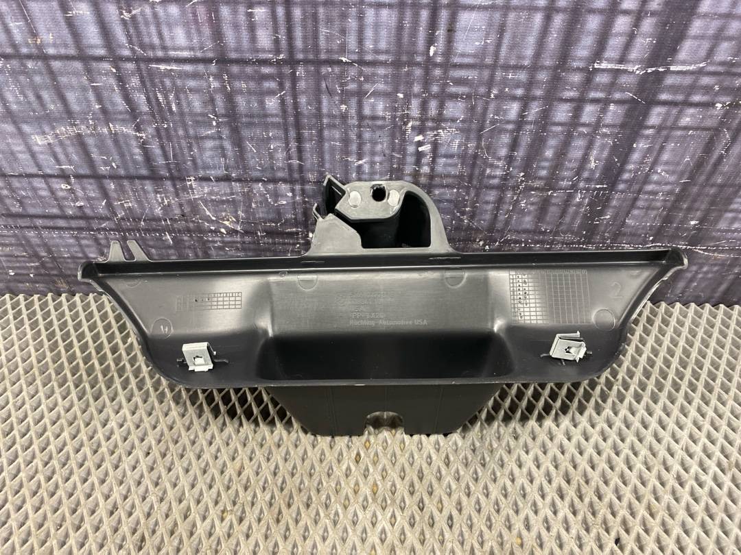 Пластик крышки багажника, 338 рублей, Красноярск